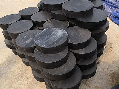 南昌板式橡胶支座由若干层橡胶片与薄钢板经加压硫化